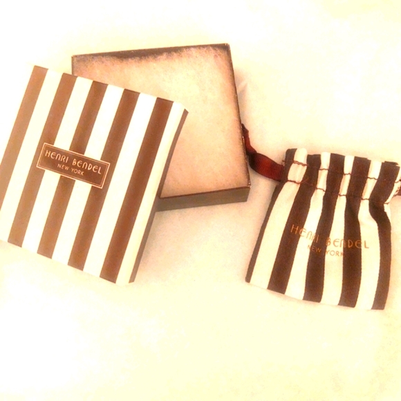 Henri bendel gift box and jewelry dust bag BN